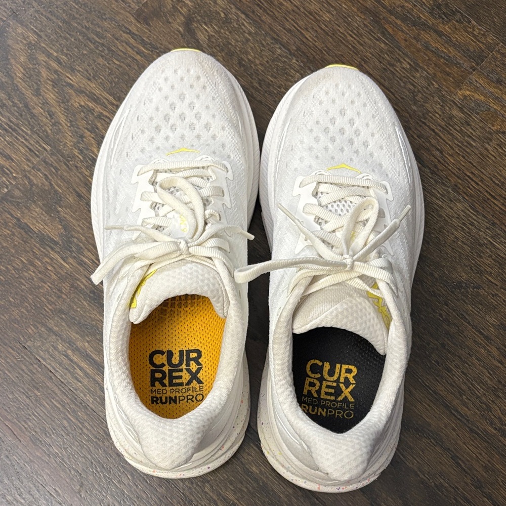 Hoka Clifton 9 White Lemonade